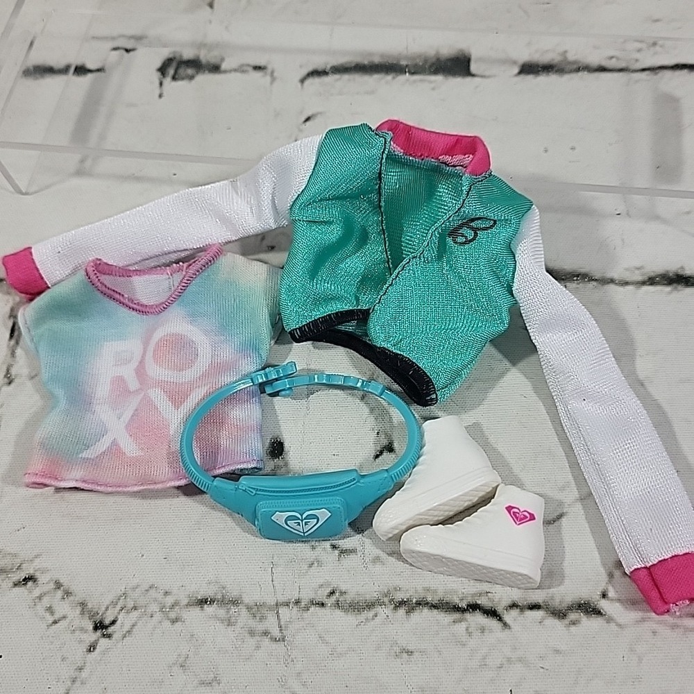 Barbie Fashion Doll Clothes Roxy Lot With Jacket Sneaker Shoes Fannypack Top